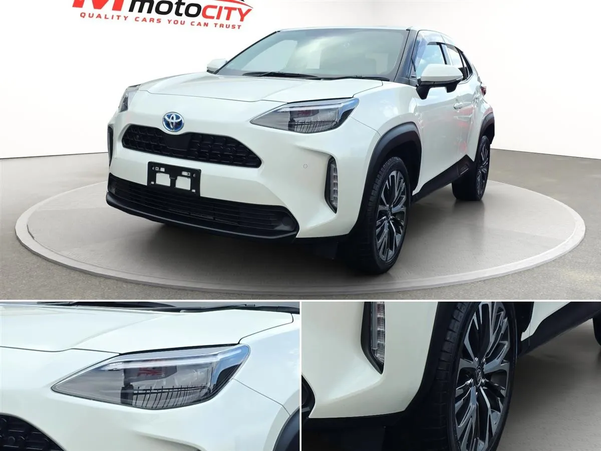 2020 Toyota Yaris Cross Z Hybrid, HUD, Radar Cruise, Half Leather RV/