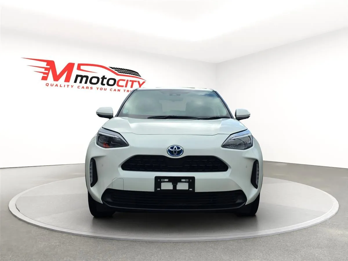 2020 Toyota Yaris Cross Z Hybrid, HUD, Radar Cruise, Half Leather, photo 8 of 20