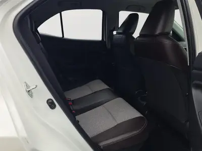2020 Toyota Yaris Cross Z Hybrid, HUD, Radar Cruise, Half Leather RV/ photo 15