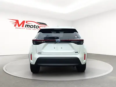 2020 Toyota Yaris Cross Z Hybrid, HUD, Radar Cruise, Half Leather RV/ photo 4