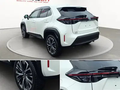2020 Toyota Yaris Cross Z Hybrid, HUD, Radar Cruise, Half Leather RV/ photo 10
