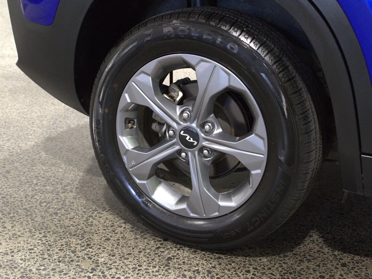 2024 Kia Seltos LX 2.0P/IV