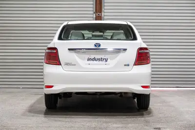 2015 Toyota Corolla Hybrid 3.9L/100km! photo 11