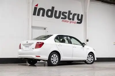 2015 Toyota Corolla Hybrid 3.9L/100km! photo 20
