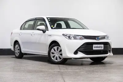 2015 Toyota Corolla Hybrid 3.9L/100km! photo 1