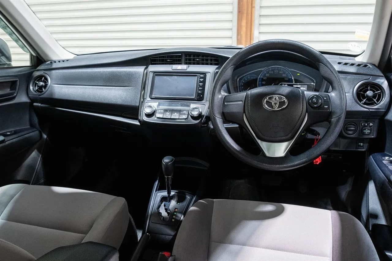 2015 Toyota Corolla Hybrid 3.9L/100km!