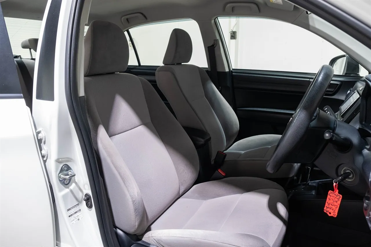 2015 Toyota Corolla Hybrid 3.9L/100km!