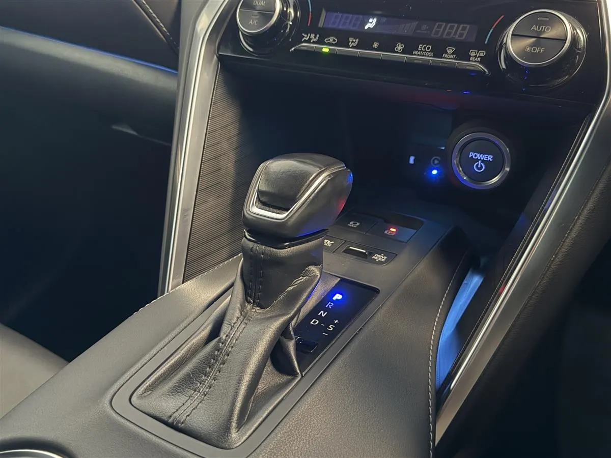 2020 Toyota Harrier G 2.5 Hybrid Electric Tailgate