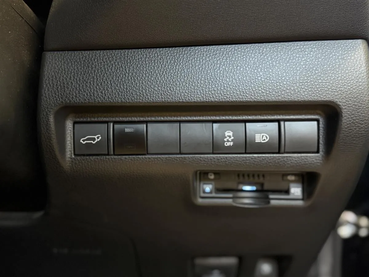 2020 Toyota Harrier G 2.5 Hybrid Electric Tailgate