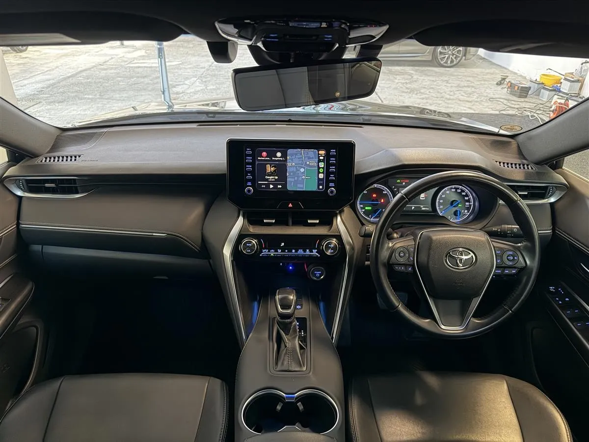 2020 Toyota Harrier G 2.5 Hybrid Electric Tailgate, photo 11 of 20