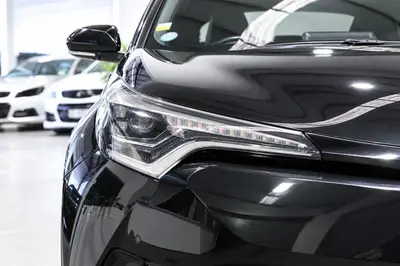 2019 Toyota C-HR Hybrid G-Spec photo 32
