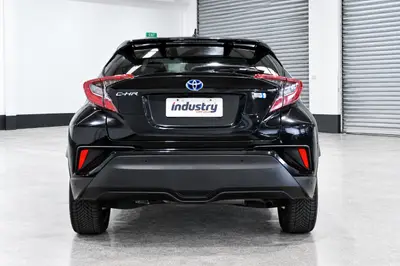 2019 Toyota C-HR Hybrid G-Spec photo 7