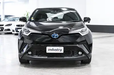 2019 Toyota C-HR Hybrid G-Spec photo 2