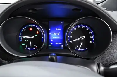 2019 Toyota C-HR Hybrid G-Spec photo 23