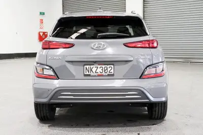 2021 Hyundai Kona EV 64kWh photo 11