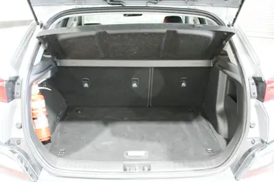 2021 Hyundai Kona EV 64kWh photo 13