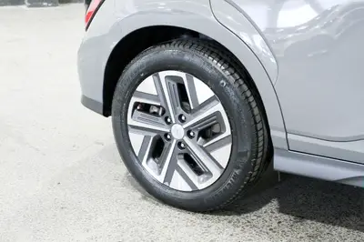2021 Hyundai Kona EV 64kWh photo 8