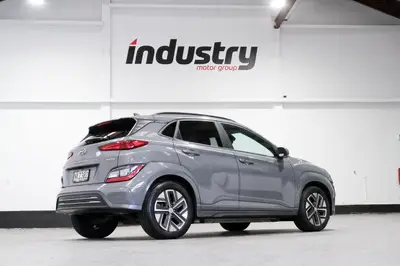 2021 Hyundai Kona EV 64kWh photo 10