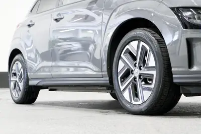 2021 Hyundai Kona EV 64kWh photo 7