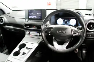 2021 Hyundai Kona EV 64kWh photo 16