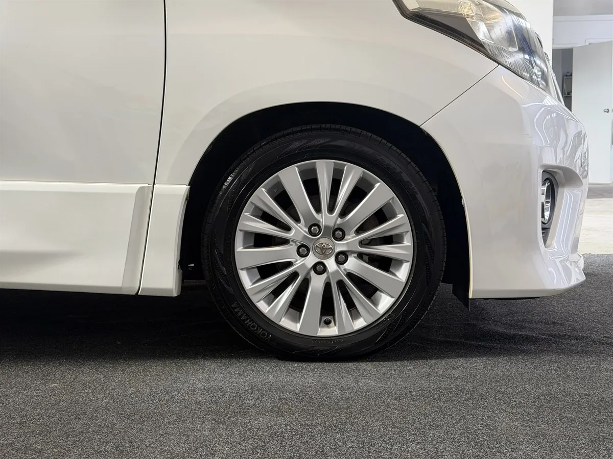 2012 Toyota Alphard 2.4Z Pilot Seats 360 Camera Electric Seats, photo 7 of 20