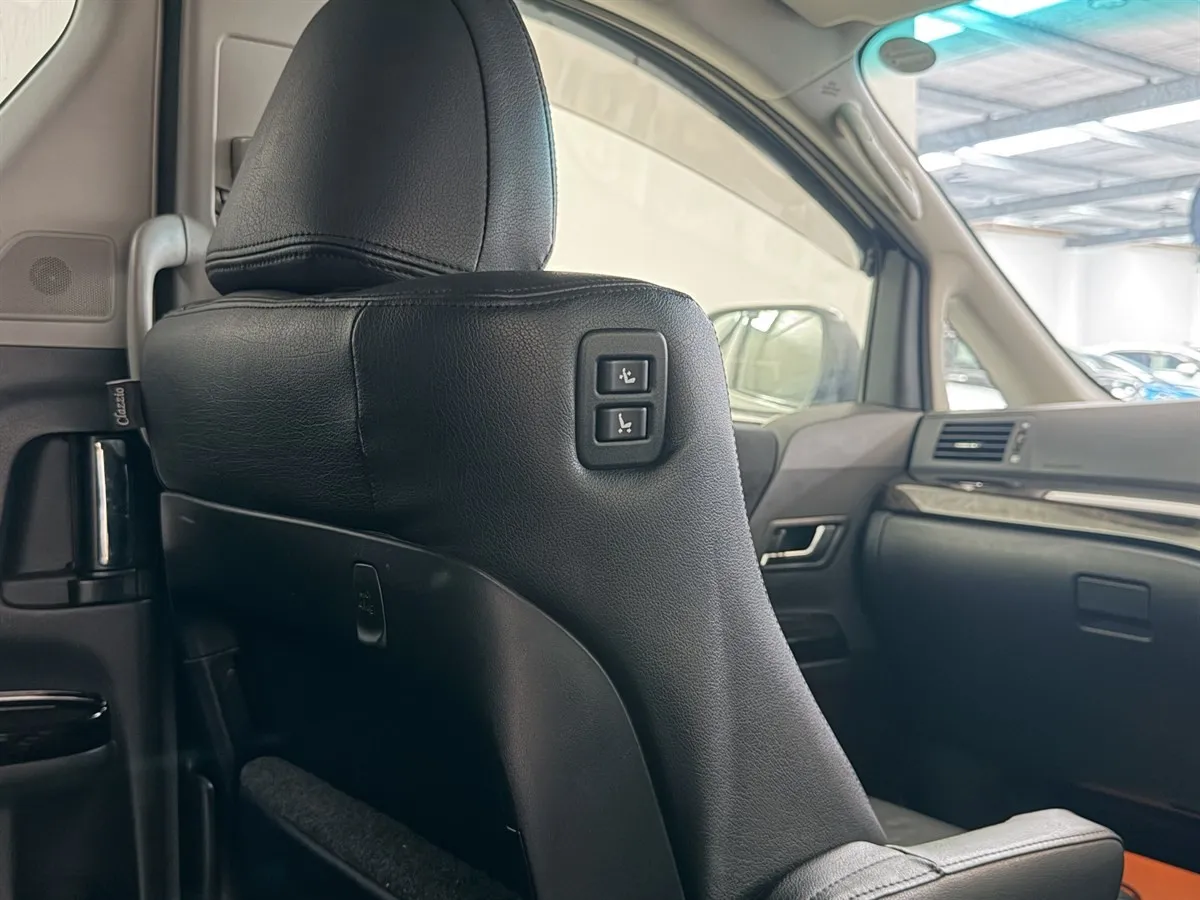 2012 Toyota Alphard 2.4Z Pilot Seats 360 Camera Electric Seats