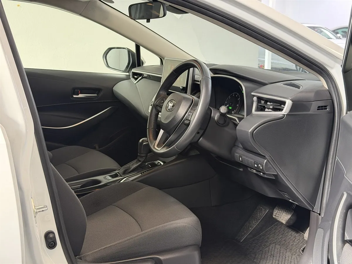 2023 Toyota Corolla G-X, photo 9 of 18
