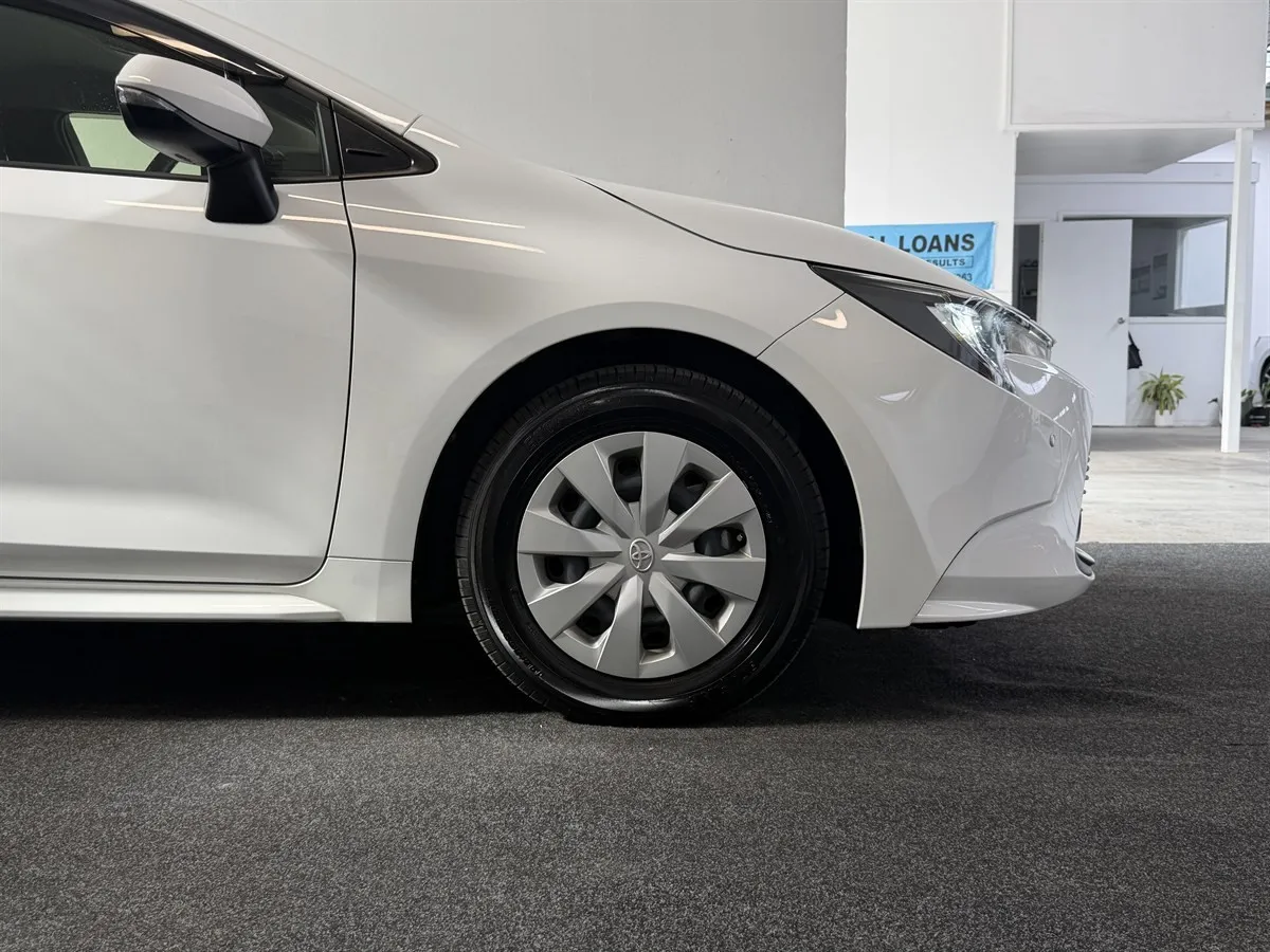 2023 Toyota Corolla G-X, photo 7 of 18