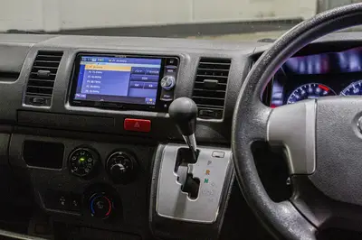 2018 Toyota Hiace DX 5-Door 6-Seat photo 13