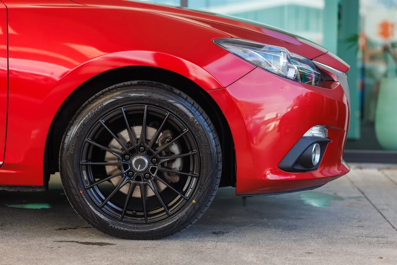 2015 Mazda Axela Touring L-Pack Manual