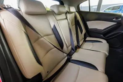 2015 Mazda Axela Touring L-Pack Manual photo 7