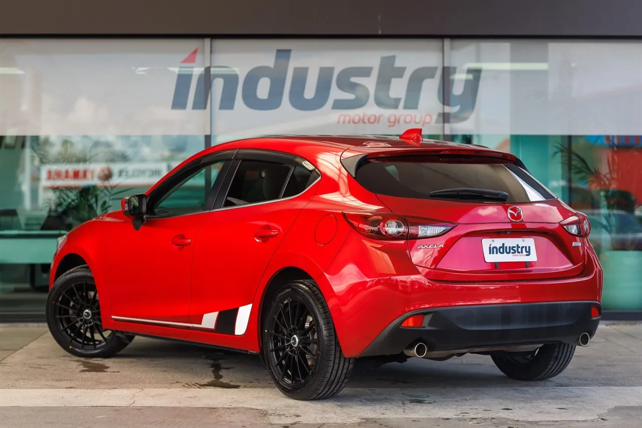 2015 Mazda Axela Touring L-Pack Manual