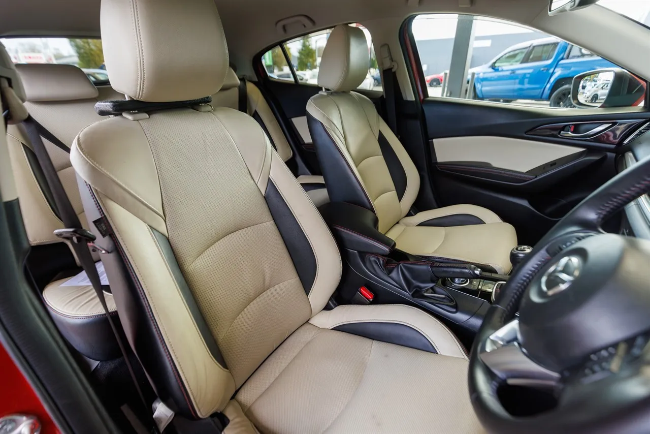 2015 Mazda Axela Touring L-Pack Manual