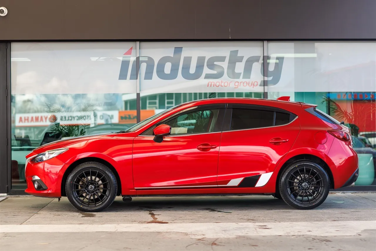 2015 Mazda Axela Touring L-Pack Manual
