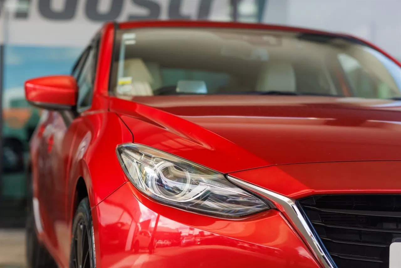 2015 Mazda Axela Touring L-Pack Manual