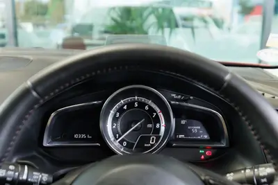 2015 Mazda Axela Touring L-Pack Manual photo 11
