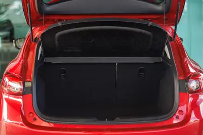 2015 Mazda Axela Touring L-Pack Manual photo 15