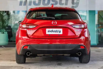 2015 Mazda Axela Touring L-Pack Manual photo 14