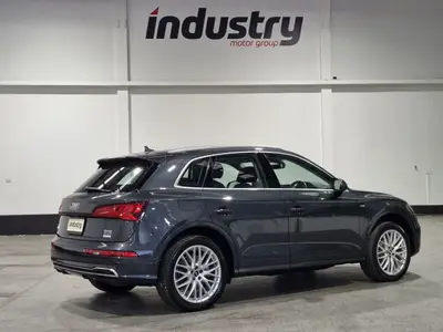 2017 Audi Q5 2.0T Quattro S-Line Exterior Package photo 2