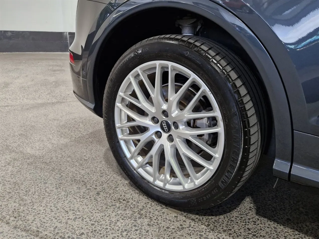 2017 Audi Q5 2.0T Quattro S-Line Exterior Package