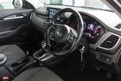 2020 Kia Seltos LX 2.0P NZ New photo 11