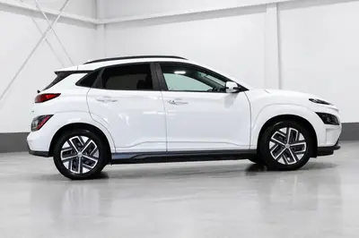 2021 Hyundai Kona EV 64kWh photo 8