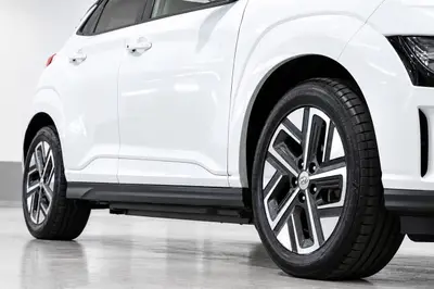 2021 Hyundai Kona EV 64kWh photo 7
