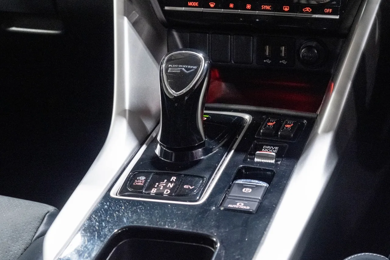 2022 Mitsubishi Eclipse Cross XLS PHEV