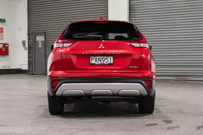 2022 Mitsubishi Eclipse Cross XLS PHEV photo 9