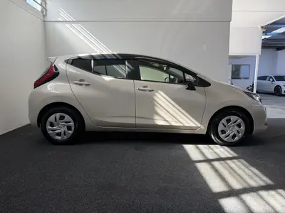2021 Toyota Aqua 1.5G Hybrid Seats Heated New Shape photo 3