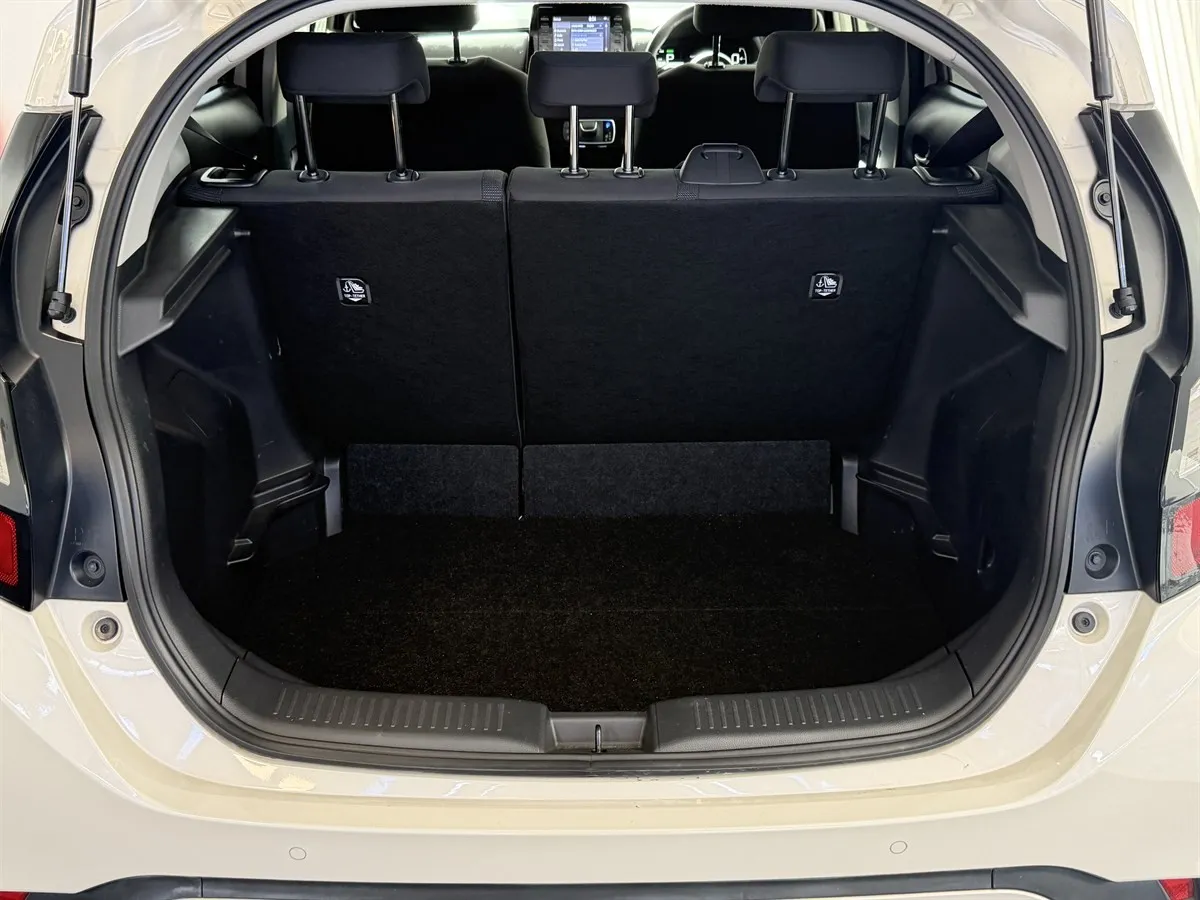 2021 Toyota Aqua 1.5G Hybrid Seats Heated New Shape, photo 6 of 19