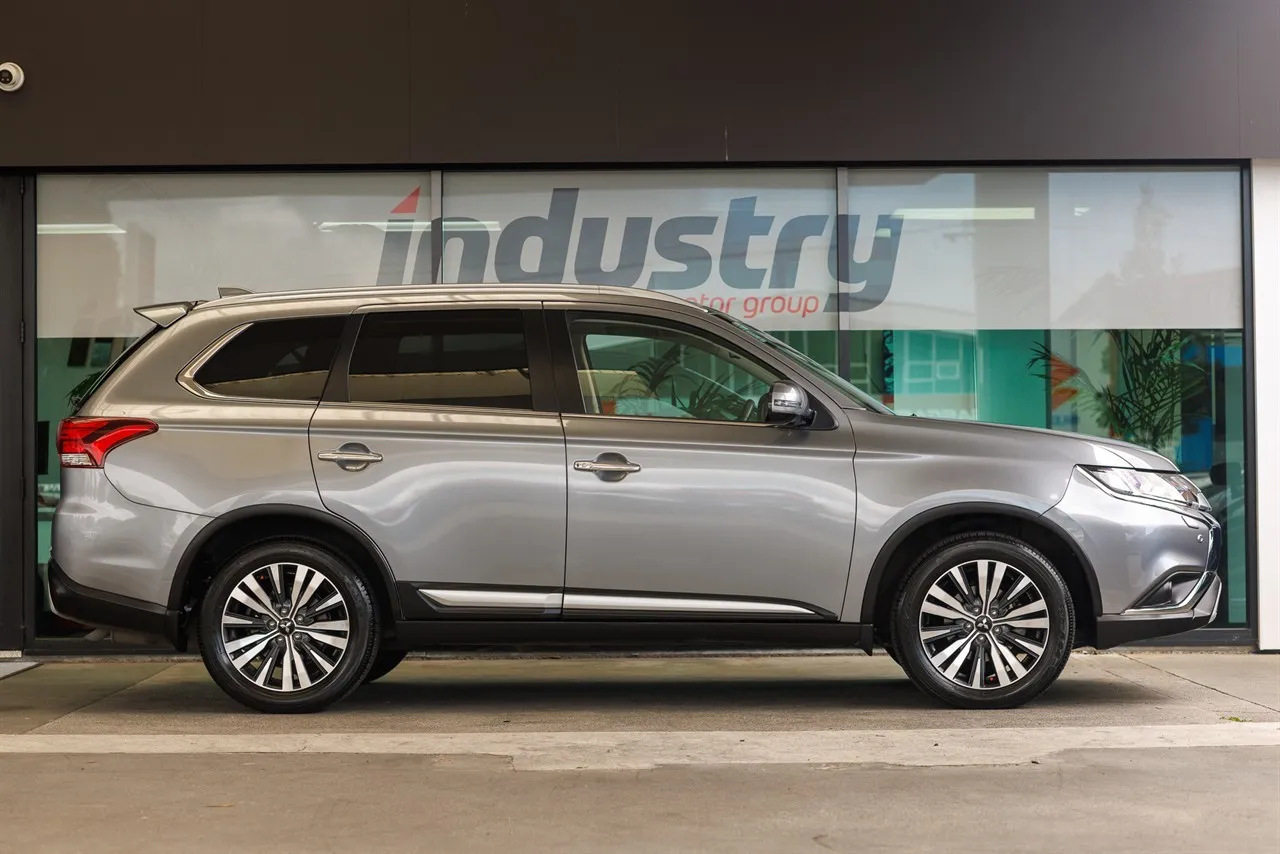 2021 Mitsubishi Outlander VRX 4WD 7S NZ New