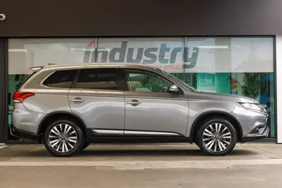2021 Mitsubishi Outlander VRX 4WD 7S NZ New photo 10