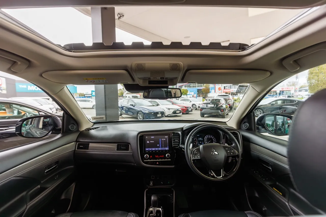 2021 Mitsubishi Outlander VRX 4WD 7S NZ New